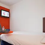 호텔 Ibis Styles Republique Le Marais 3*