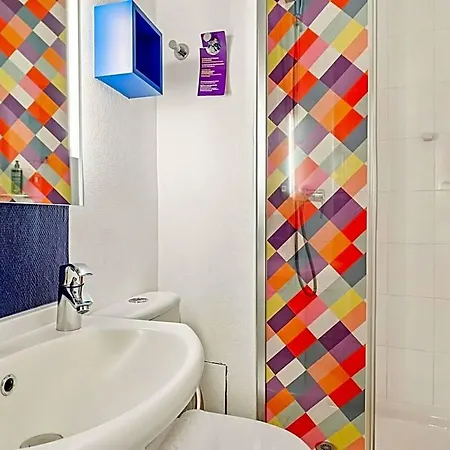 Ibis Styles Republique Le Marais فندق