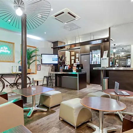 Ibis Styles Republique Le Marais 3* باريس